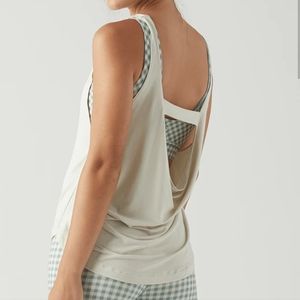 Glyder charm open back drape tank top beige cream nude small